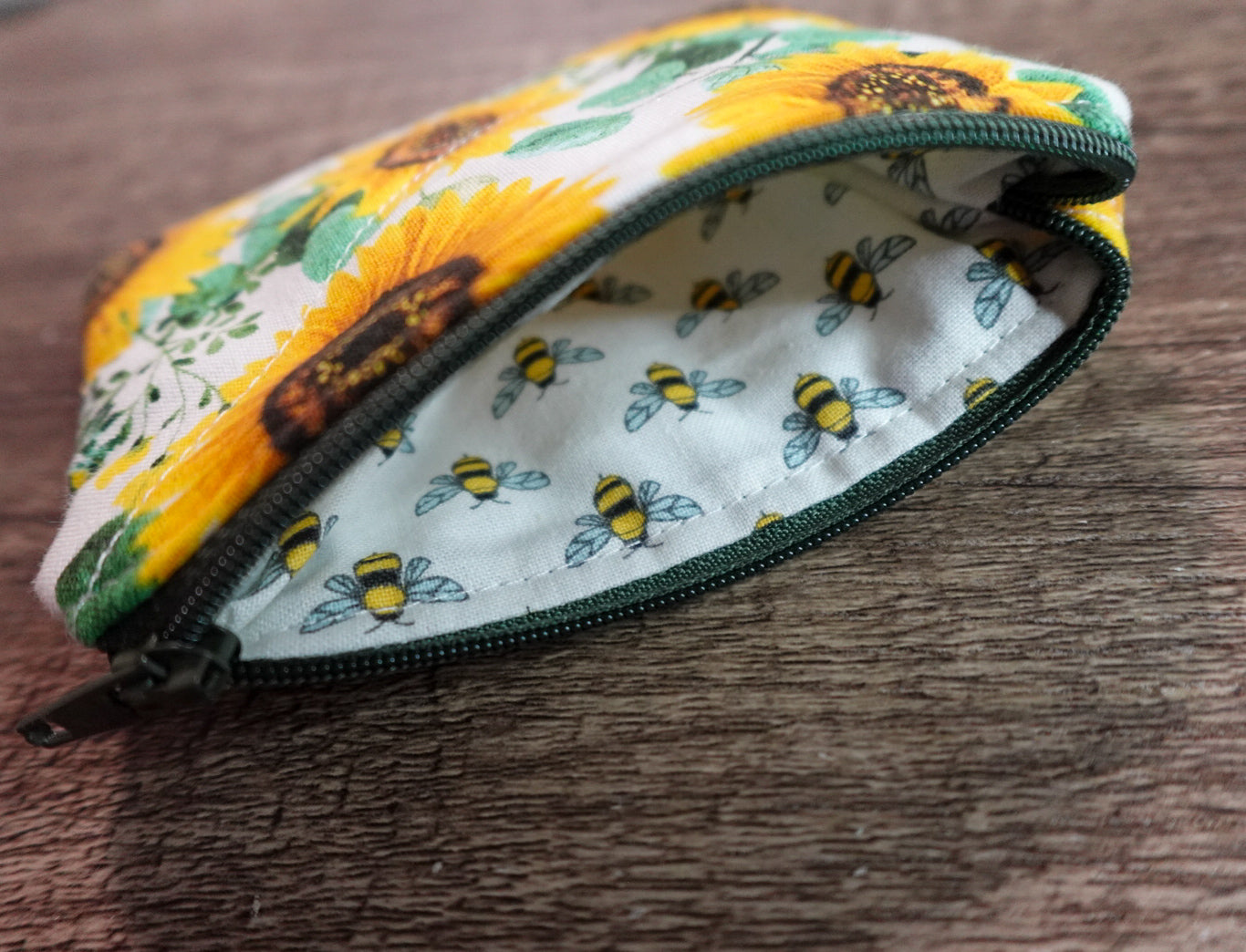 Small Zipper Pouch - Sunflowers / Bees Lining