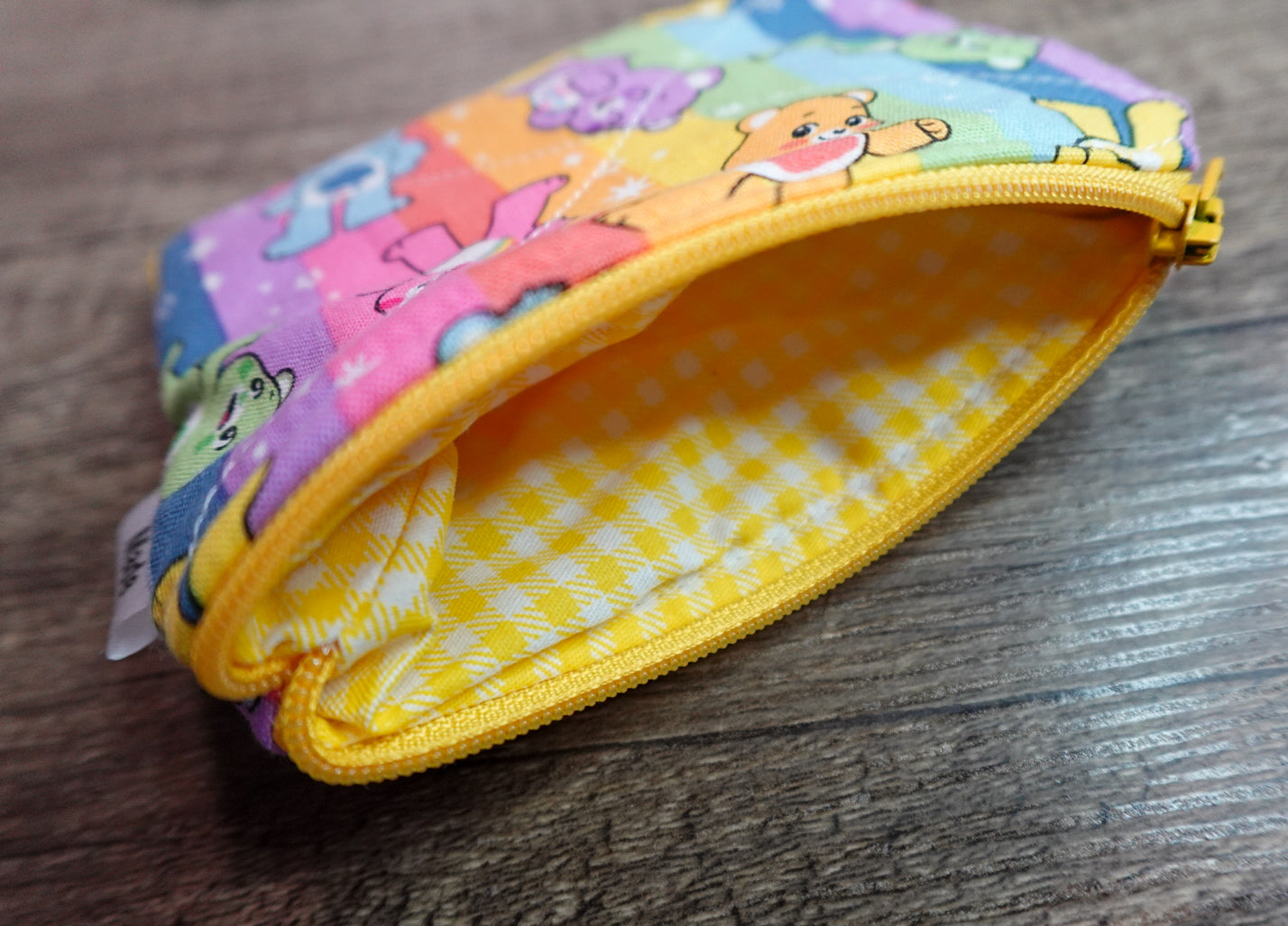 (Small Zipper Pouch - Care Bears / Yellow Lining