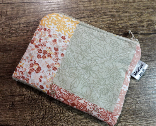 Small Zipper Pouch - Patchwork / White and Grey Lining