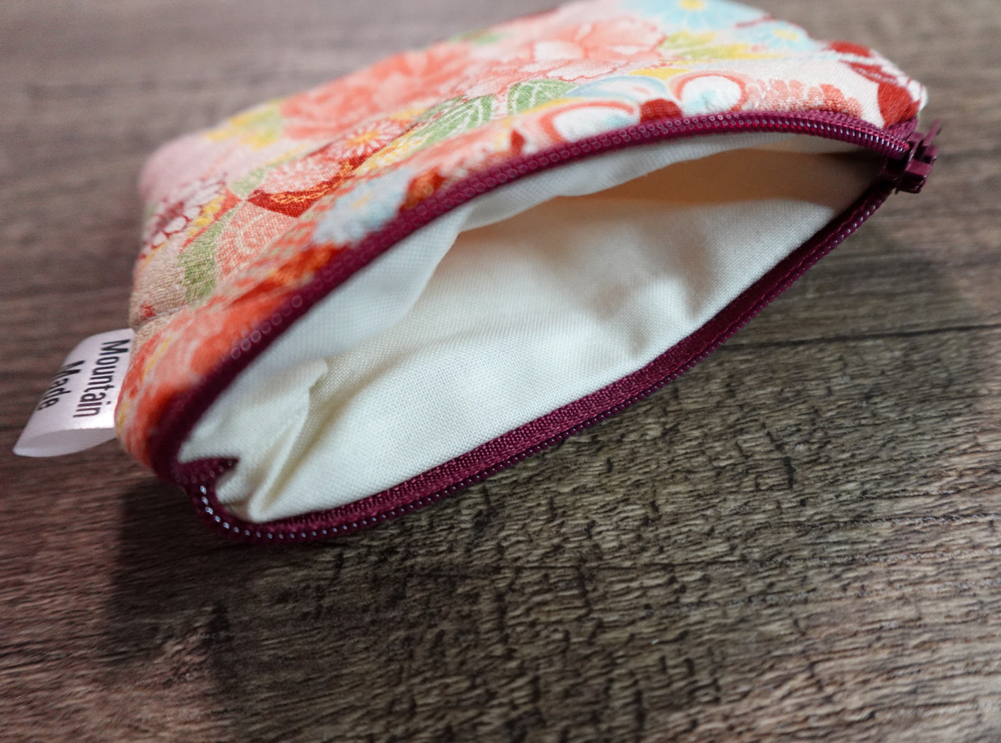 Small Zipper Pouch - Red Japanese