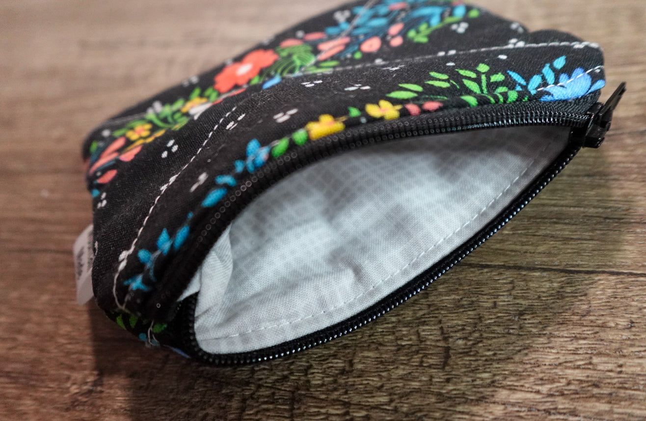 Small Zipper Pouch - Black Floral